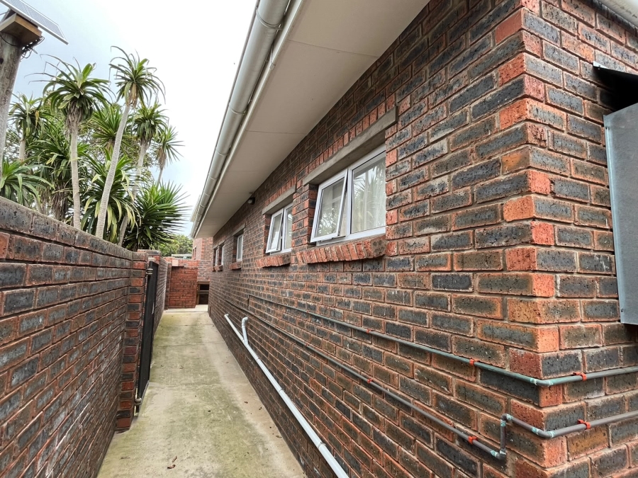 1 Bedroom Property for Sale in Seavale Eastern Cape